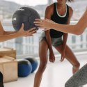 PIŁKA LEKARSKA 4KG SKÓRA SYNTETYCZNA ENERO FIT Enero