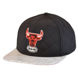 Czapka z daszkiem Mitchell & Ness NBA Diamond Base HWC Chicago Bulls - HHSS3182-CBUYYPPPBLCK Mitchell & Ness