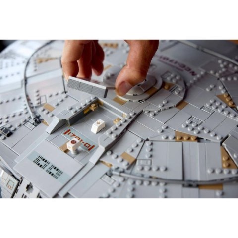 LEGO 10356 Icons - Star Trek: U.S.S. Enterprise NCC-1701-D Lego