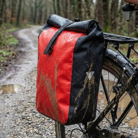 SAKWA TORBA ROWEROWA WODOSZCZELNA TYLNA NA BAGAŻNIK CZERWONA 13,5L XQMAX PRO XQMAX