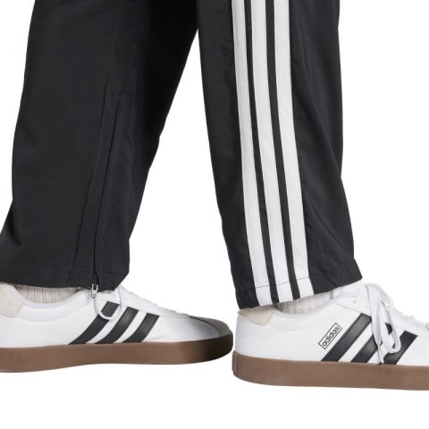 Spodnie męskie adidas Essentials 3-Stripes Stanford Open Hem czarne JC8491 Adidas