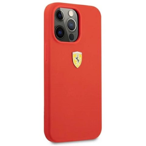 Etui Ferrari Silicone na iPhone 13 Pro Max - czerwone Ferrari