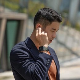 Pasek Uniq Linus Airosoft Silicone na Apple Watch 42 / 44 / 45 mm - czarny UNIQ