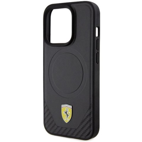 Etui Ferrari Carbon Metal Logo MagSafe na iPhone 15 Pro - czarne Ferrari