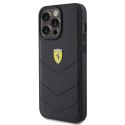 Etui Ferrari Quilted Metal Logo na iPhone 15 Pro Max - czarne Ferrari