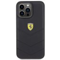 Etui Ferrari Quilted Metal Logo na iPhone 15 Pro Max - czarne Ferrari