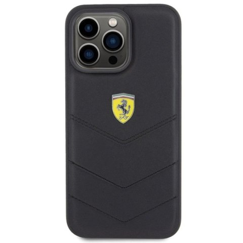Etui Ferrari Quilted Metal Logo na iPhone 15 Pro Max - czarne Ferrari