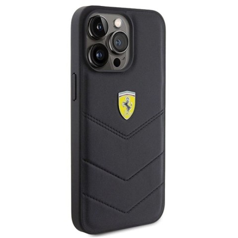 Etui Ferrari Quilted Metal Logo na iPhone 15 Pro Max - czarne Ferrari