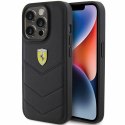 Etui Ferrari Quilted Metal Logo na iPhone 15 Pro - czarne Ferrari