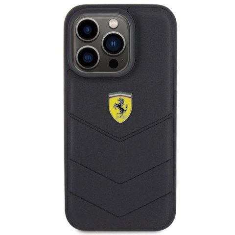Etui Ferrari Quilted Metal Logo na iPhone 15 Pro - czarne Ferrari