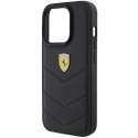 Etui Ferrari Quilted Metal Logo na iPhone 15 Pro - czarne Ferrari
