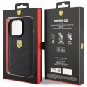 Etui Ferrari Quilted Metal Logo na iPhone 15 Pro - czarne Ferrari