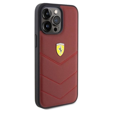 Etui Ferrari Leather Stitched Lines na iPhone 15 Pro Max - czerwone Ferrari