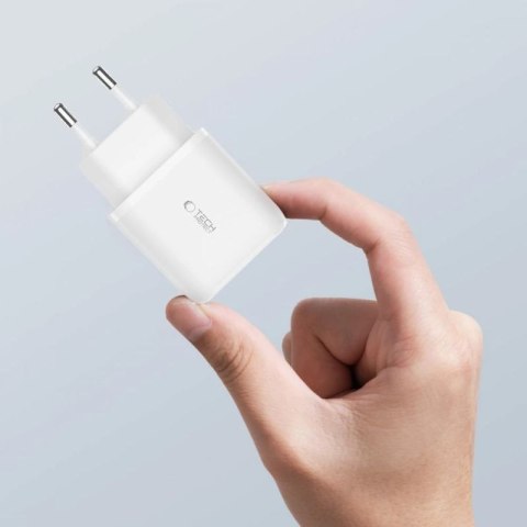 Ładowarka Tech-Protect C20W sieciowa USB-C PD 20W / USB-A QC 3.0 z kablem USB-C / Lightning - biała Tech-Protect