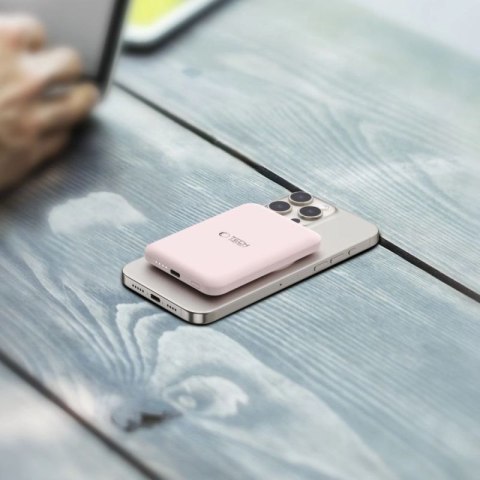Powerbank Tech-Protect LifeMag PB10 z MagSafe 5000mAh 15W port USB-C - różowy + kabel USB-C Tech-Protect