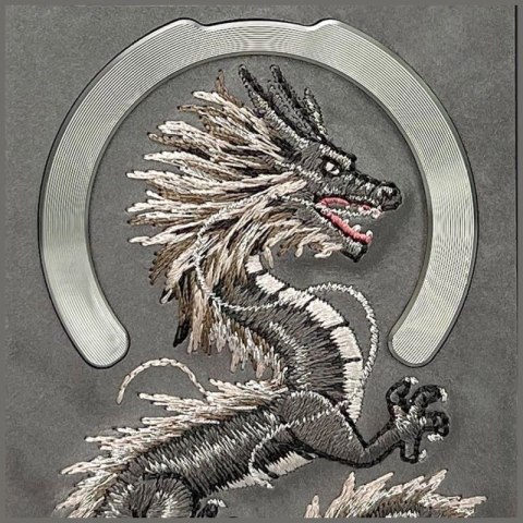 Etui Nimmy Dragon MagSafe na iPhone 16 Pro - szare Nimmy