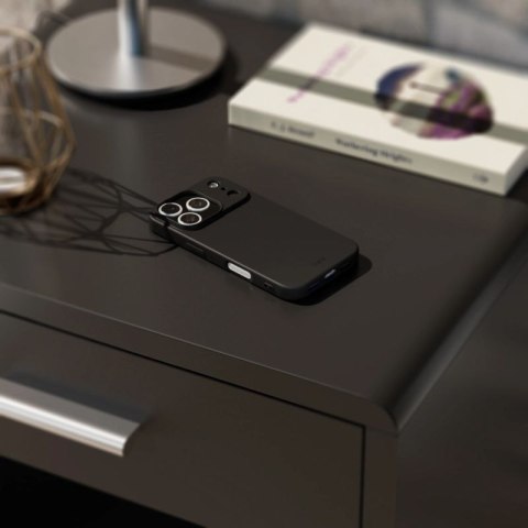 Etui SBS Instinct na iPhone 17 Pro - czarne SBS