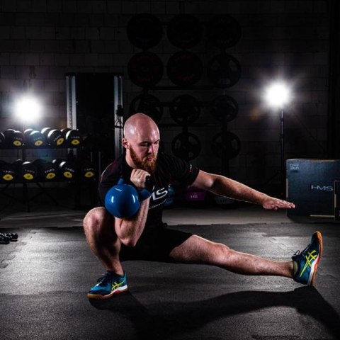 Kettlebell żeliwny Blue HMS KNV04 HMS