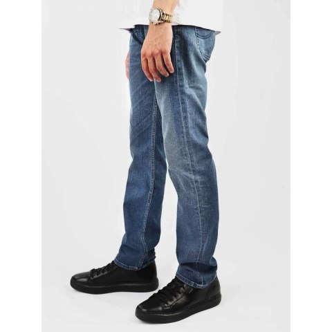 Lee Powell L704DXIS Lee