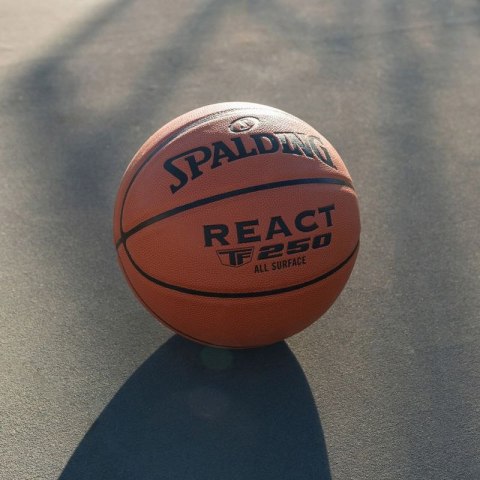 Piłka do koszykówki Spalding React TF-250 76802Z Spalding
