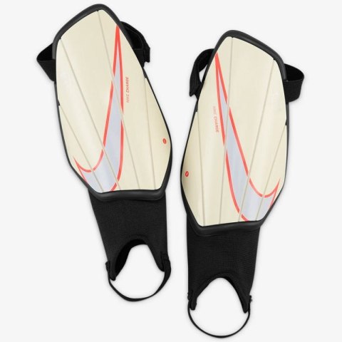 Nagolenniki Nike Charge M SP2164 113 Nike