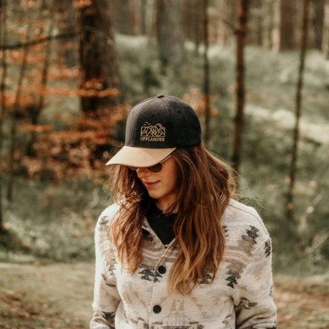 OFFLANDER CZAPKA Z DASZKIEM SNAPBACK Offlander