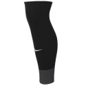 Getry Nike Strike FQ8282-010 Nike