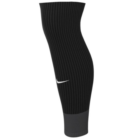Getry Nike Strike FQ8282-010 Nike