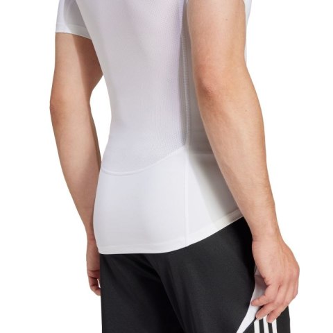 Koszulka męska adidas Techfit Short Sleeve Tee biała JP4675 Adidas